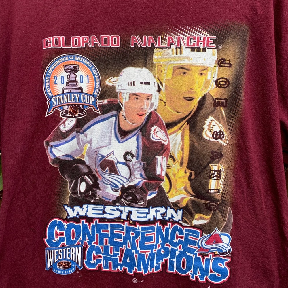 Colorado Avalanche Vintage Joe Sakic 2001 T Shirt